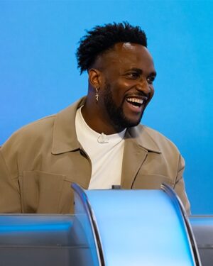 Sara Pascoe Instagram - Friday night plans, SORTED!! 🍿 Tune into NEW Would I Lie to You? 21st of Feb at 8pm on BBC One 🙏🏻