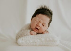 Sarunrat Visutthithada Instagram - Welcoming a new addition to the family- say hi to Baby Deven 💙💙 featuring big bro Dustin “casually sleeping” in the last photo.

Thank you to the most professional team @kiddycutestudio 💕 for an amazing newborn photography experience!! ถ่ายรวดเร็วสุดยอดมาก ประทับใจสุดๆ 🙏🏻🙏🏻 highly recommend!!
