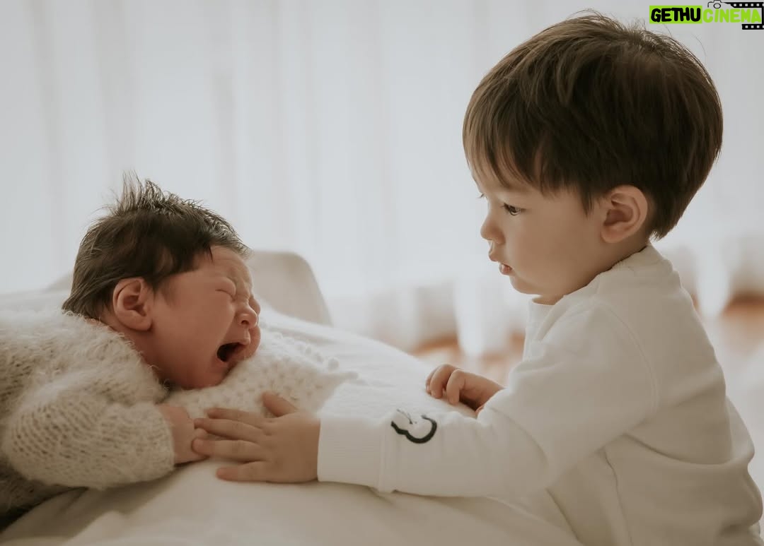 Sarunrat Visutthithada - 45.6K Likes - Welcoming a new addition to the family- say hi to Baby Deven 💙💙 featuring big bro Dustin “casually sleeping” in the last photo.
Thank you to the most professional team @kiddycutestudio 💕 for an amazing newborn photography experience!! ถ่ายรวดเร็วสุดยอดมาก ประทับใจสุดๆ 🙏🏻🙏🏻 highly recommend!!