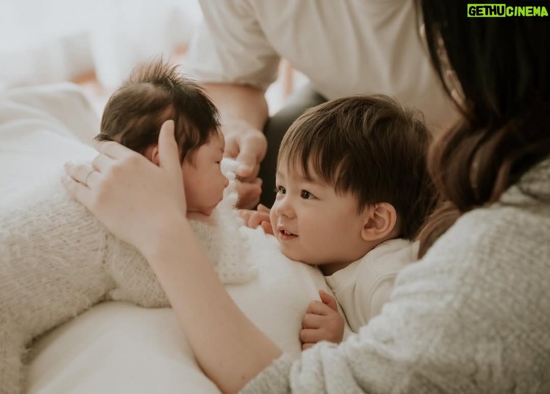 Sarunrat Visutthithada - 45.6K Likes - Welcoming a new addition to the family- say hi to Baby Deven 💙💙 featuring big bro Dustin “casually sleeping” in the last photo.
Thank you to the most professional team @kiddycutestudio 💕 for an amazing newborn photography experience!! ถ่ายรวดเร็วสุดยอดมาก ประทับใจสุดๆ 🙏🏻🙏🏻 highly recommend!!