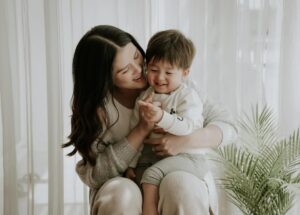 Sarunrat Visutthithada Instagram - Welcoming a new addition to the family- say hi to Baby Deven 💙💙 featuring big bro Dustin “casually sleeping” in the last photo.

Thank you to the most professional team @kiddycutestudio 💕 for an amazing newborn photography experience!! ถ่ายรวดเร็วสุดยอดมาก ประทับใจสุดๆ 🙏🏻🙏🏻 highly recommend!!