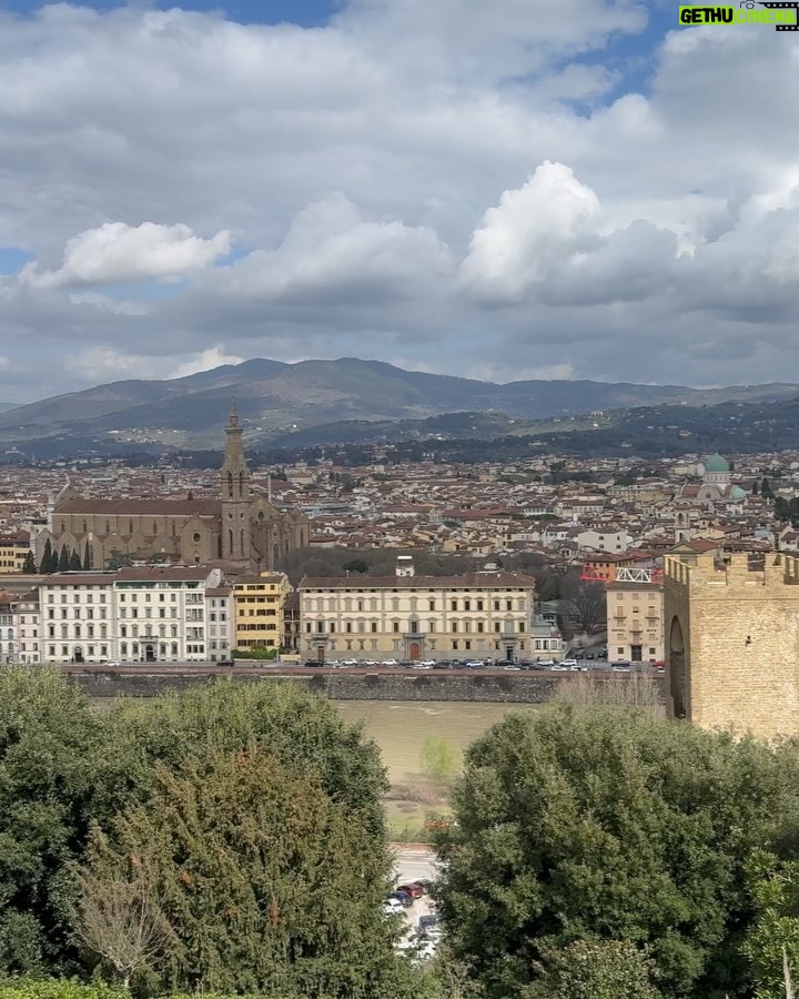 Sarunrat Visutthithada - 36.2K Likes - Day 2 - Florence #10YearsDeaneversary #อ้วนแน่