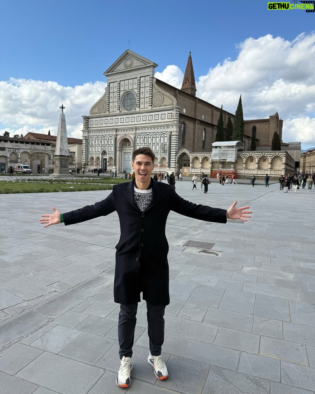 Sarunrat Visutthithada - 36.2K Likes - Day 2 - Florence #10YearsDeaneversary #อ้วนแน่