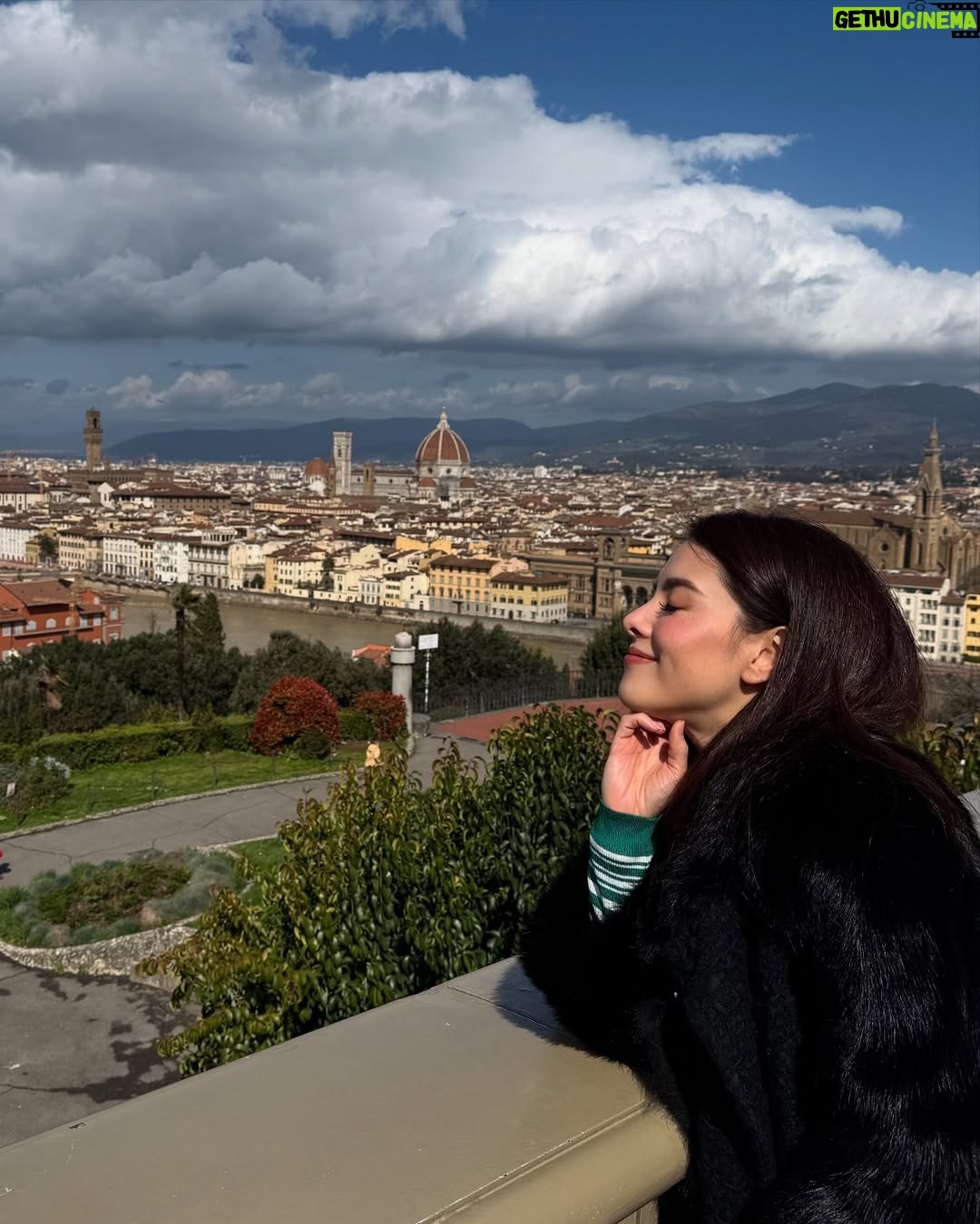 Sarunrat Visutthithada - 36.2K Likes - Day 2 - Florence #10YearsDeaneversary #อ้วนแน่