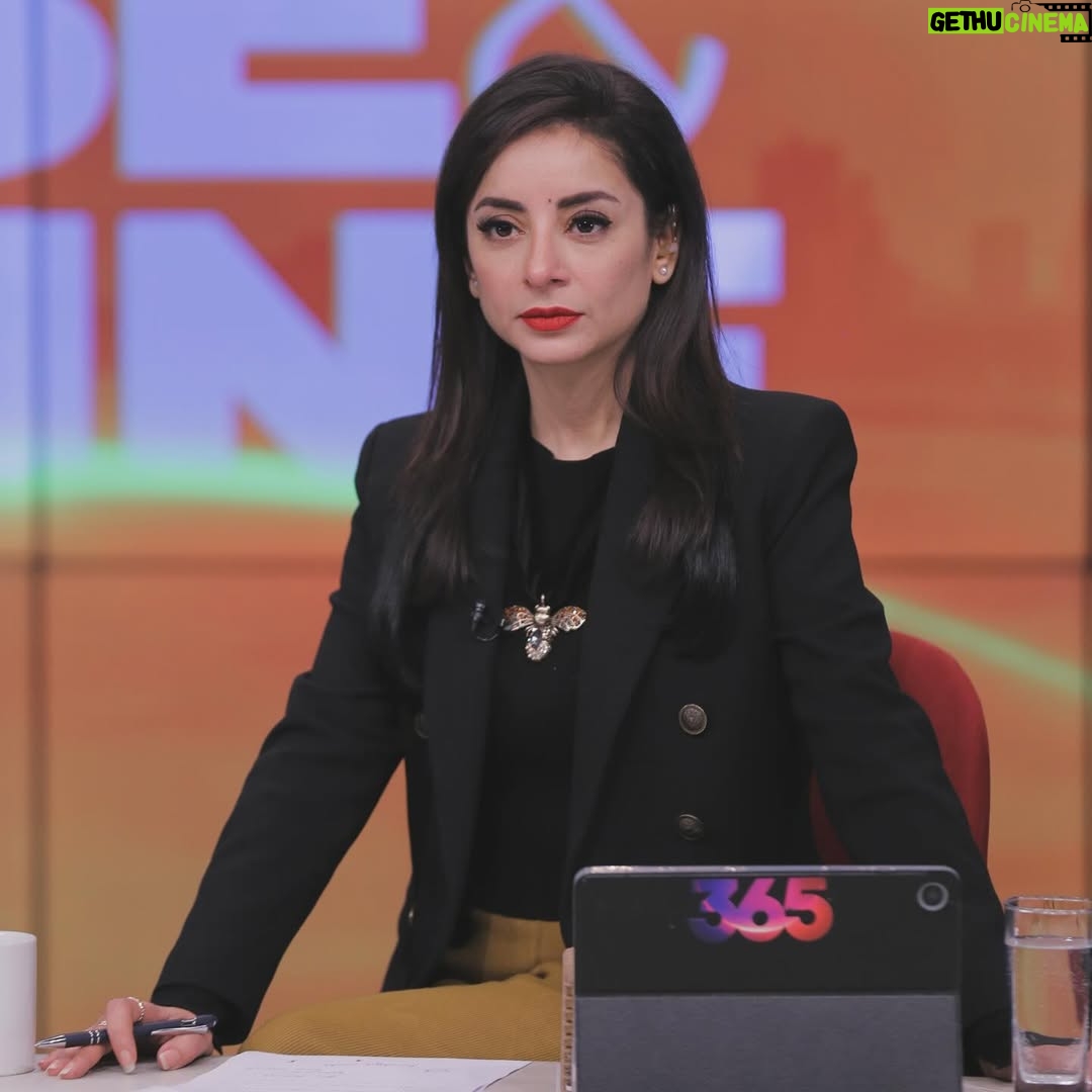 Sarwat Gilani - 1.1K Likes - In today’s show celebrating Roshaan’s achievement on giving instructions on how to deliver a baby on a 1122 rescue call. Update on the situation in Parachinar, tax implications on the Hari Kisaan of Pakistan. A pertinent question about the increasing cases of child kidnapping. This is much more in todays show so keep watching Rise & Shine only on @365.newspk