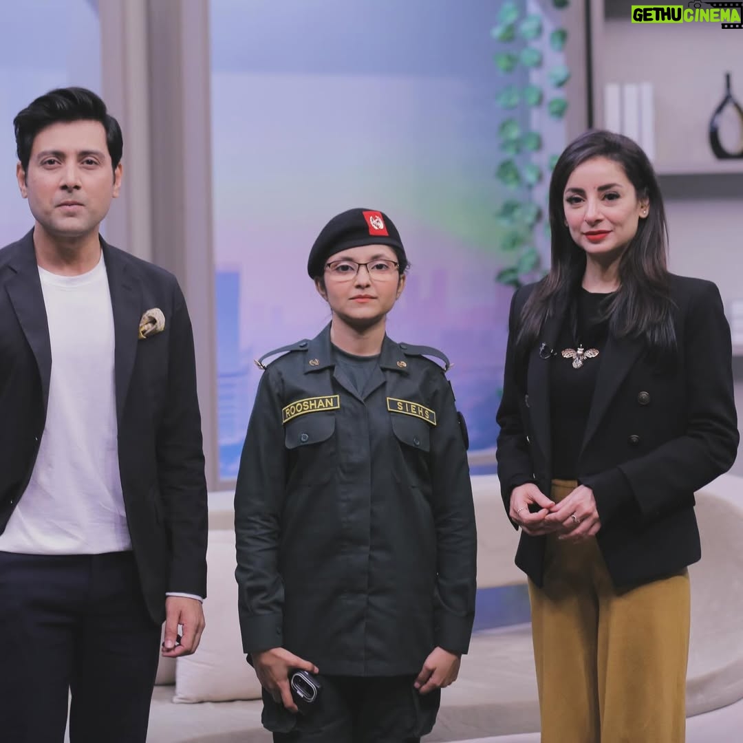 Sarwat Gilani - 1.1K Likes - In today’s show celebrating Roshaan’s achievement on giving instructions on how to deliver a baby on a 1122 rescue call. Update on the situation in Parachinar, tax implications on the Hari Kisaan of Pakistan. A pertinent question about the increasing cases of child kidnapping. This is much more in todays show so keep watching Rise & Shine only on @365.newspk