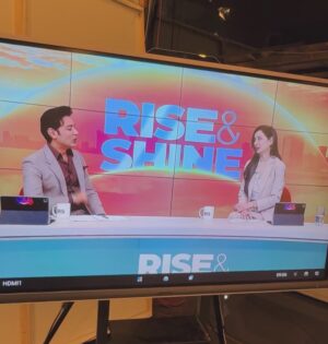 Sarwat Gilani Instagram - What’s happening nationally and internationally on the political front, update on the LA fire situation or tearing on PTI leader’s corruption. This much more in today don’t forget to watch rise and shine only only on 365 news.