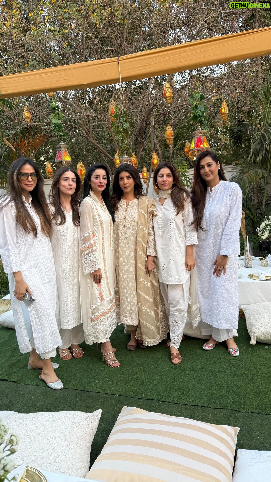 Sarwat Gilani - 3.3K Likes - Thank you my dearest Sonia for such a beautiful Iftar, got to meet so many wonderful friends. ♥️💫🌙