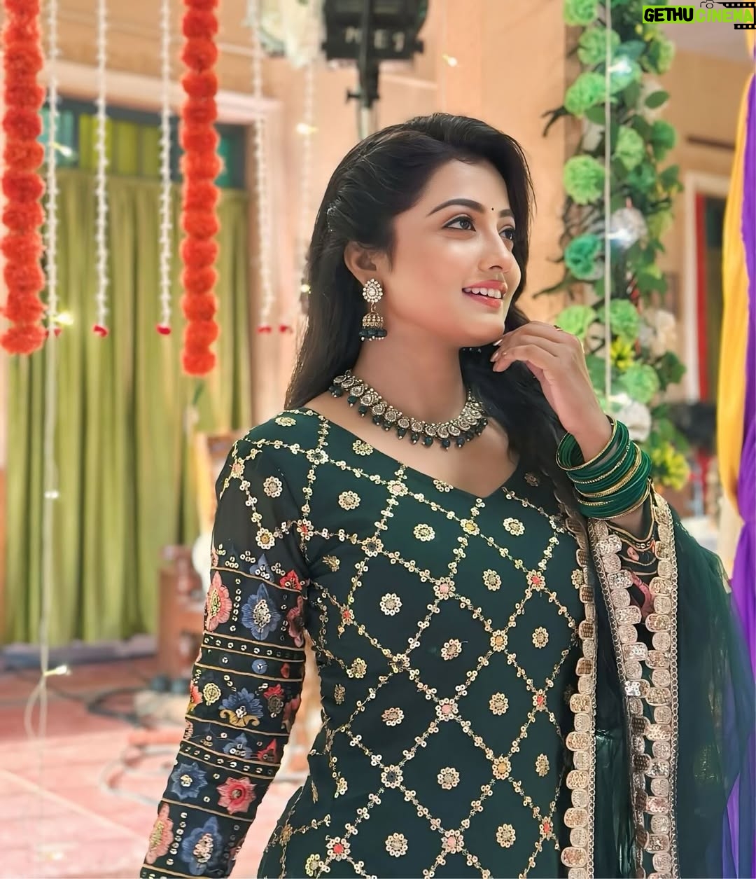 Sasmita Piyali Sahoo - 6.9K Likes - Thinking of you💭❤️…
.
.
#picoftheday #oldone #love #smile #live #life #odiagirl #actress #positivity #vibes #motivation #beyou #instagram #sasmitapiyalisahoo