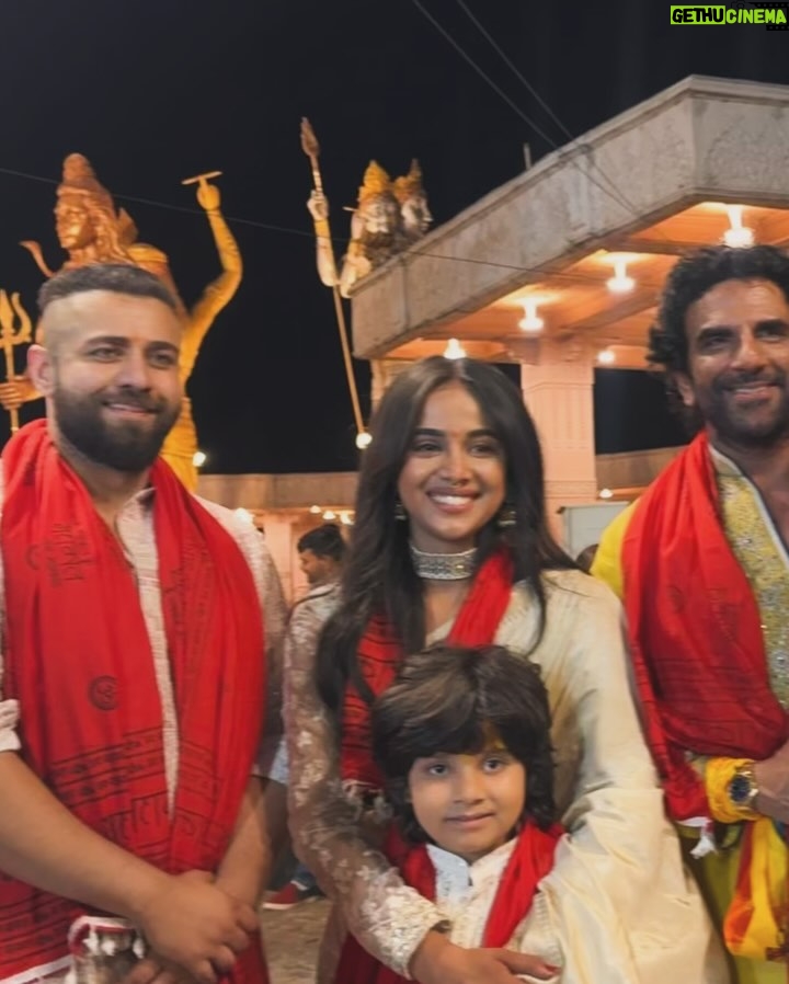 Sayali Salunkhe - 16.5K Likes - A journey that begins on such a divine note is bound to be extraordinary. Truly blessed to be in Ujjain for the launch and even more grateful to be a part of Veer Hanuman. 
Excited for this beautiful chapter ahead!
Bajrangbali ki Jai 🙏🏻
