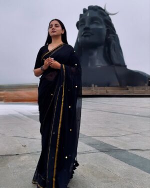 Sayali Sanjeev Instagram - 🥹
•
•
Thank you so much @isha.foundation @adiyogi.official @sadhguru 🙏🏻for your love ❤️ 
I have no words to describe how wonderful it is to be in the Ashram. You are filled with a sense of warmth and joy. 
Thank you for all the days you made me feel loved and appreciated. 🙏🏻 I am so grateful 🥹 
•
•
#adiyogi #ishafoundation #shiva #adiyogishiva #love