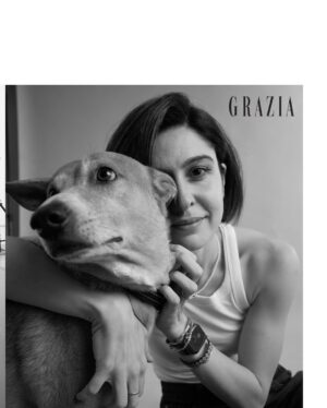 Scherezade Shroff Instagram - Just Mars & his obsessed Mommy/Bestie! 🥹

This might be my favourite shoot ever! @graziaindia 💗

Photograph: Yusuf Lokhandwala
Hair & Make-up: Jean-Claude Biguine Salon & Spa,Mumbai

#bestie #dogsarethebestpeople #marsshroff #thatsjustmybabydoggy #adoptdontshop