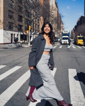 Sejal Kumar Instagram - New York New York 
finding joy Ep 🧩 14th Feb 

📷 @romytakesphotos 
Outfit @brawnymellow 
Rings @@ishhaara
@ascend.rohank
Styled by @vailanciaaa 
Style team @thetrendby_aman 
Boots
@oceedeeshoes