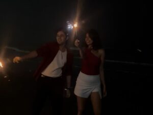 Sejal Kumar Instagram - happy Kahin Chale 💓💓 from my new EP Finding Joy 🧩 this music video was a lot of fun and jugaad to make! Here’s some remaining pictures and BTS   the storyboard for those interested in how our little team made it come alive!! 

Needless to say STREAM it on @spotifyindia and watch everyone’s beautiful work on my @youtubeindia channel! 

making music videos ourselves and on a budget has pushed me to start directing properly and conceptualising! Would you like me to share more of this and make our storyboards available to you?