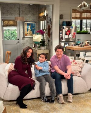 Selenis Leyva Instagram - come for karaoke night and stay for some more lopez family lore!! don't miss the new episode of #LopezVsLopez TONIGHT 8:30/7:30c on NBC and streaming next day on @peacock.