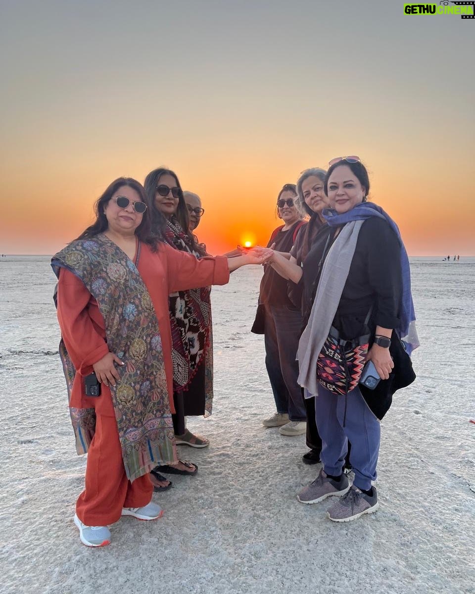 Shabana Azmi - 4.3K Likes - We hold the sun in our palms . What more can the #Carpe Diem Gurlz want ? !