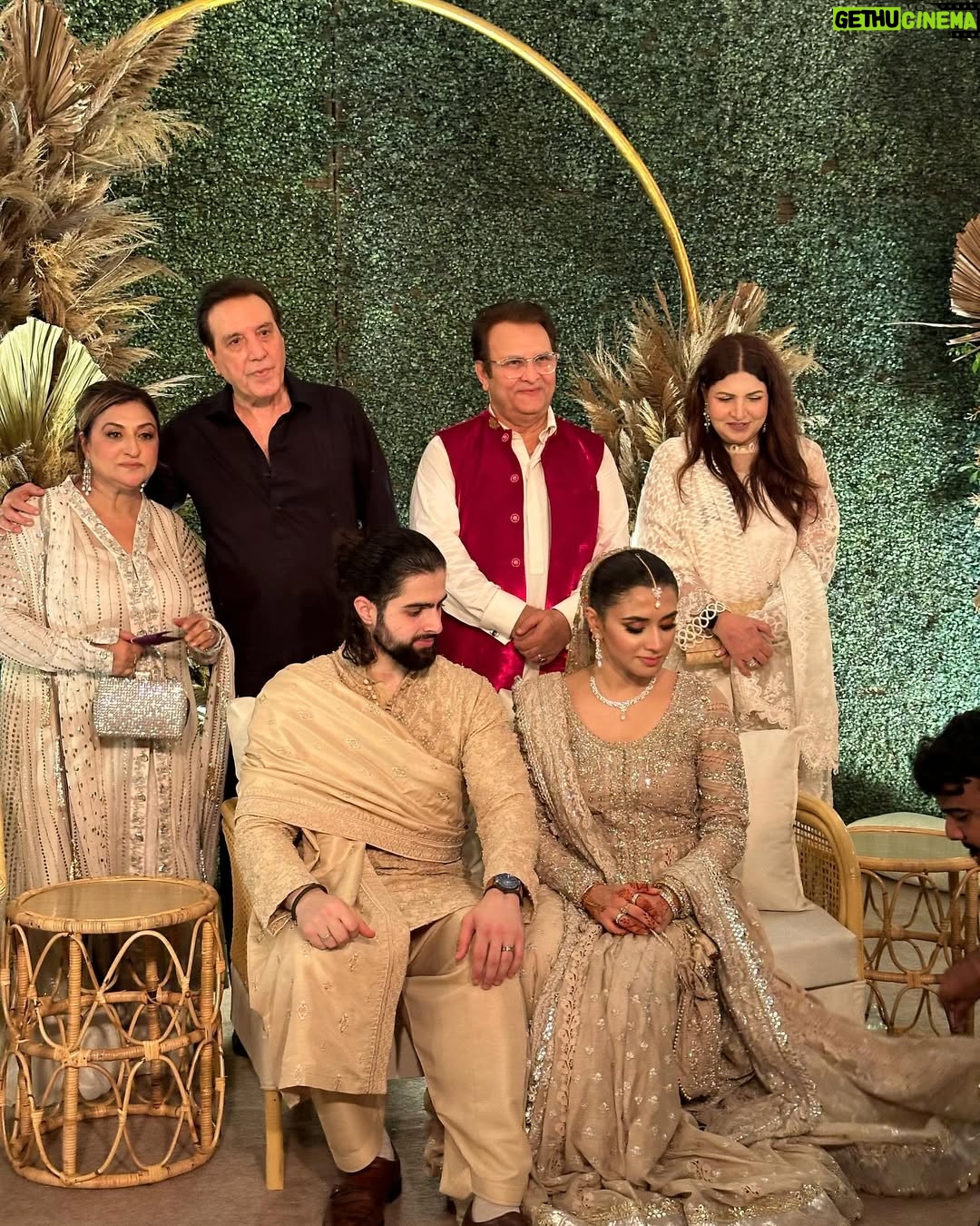 Shagufta Ejaz - 64.5K Likes - About last night, @yashmeera.jan ās Nikah.
Cant believe @shabbirfareeda how time flew, it seems not too far behind when i held her as newborn in my arms and now MashaAllah she has grown up to be a beautiful girl inside and out.
Wish you all a very happy, healthy and smooth life ahead.šā¤ļø