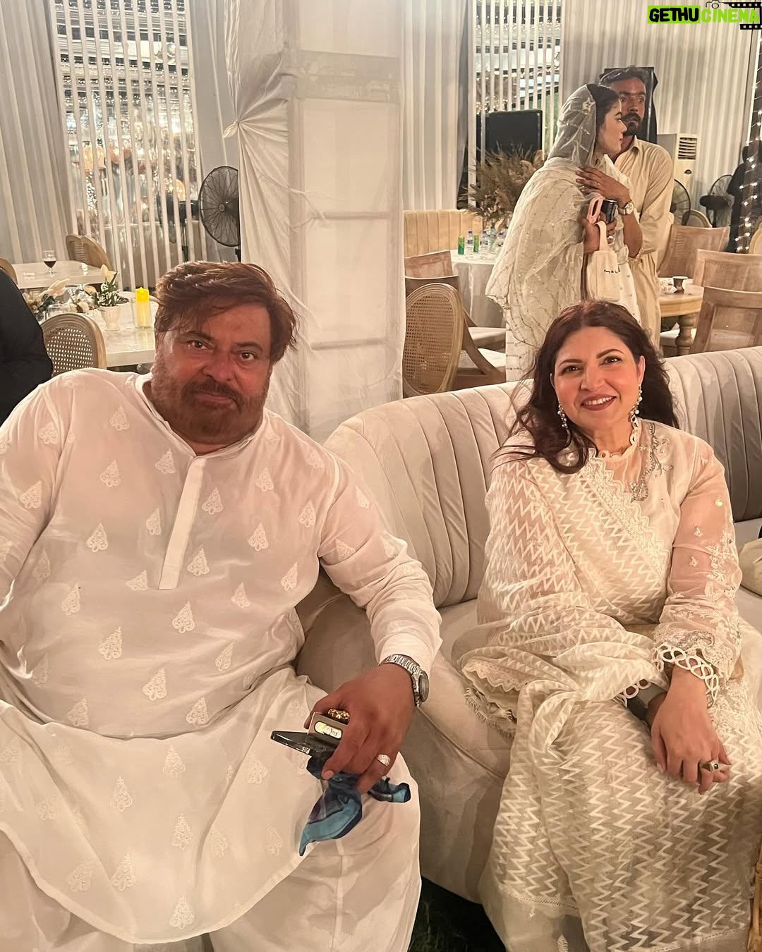 Shagufta Ejaz - 64.5K Likes - About last night, @yashmeera.jan ās Nikah.
Cant believe @shabbirfareeda how time flew, it seems not too far behind when i held her as newborn in my arms and now MashaAllah she has grown up to be a beautiful girl inside and out.
Wish you all a very happy, healthy and smooth life ahead.šā¤ļø