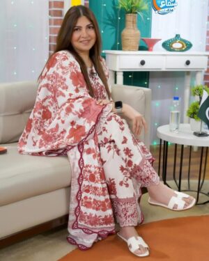 Shagufta Ejaz Instagram - About this morning 🌅💕💓 @samaatv  @madeha.naqvi  @vaneezaofficial