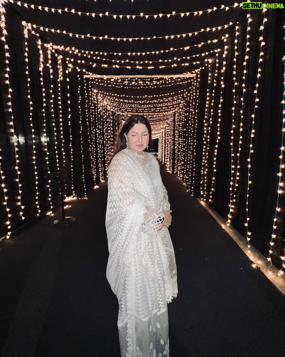 Shagufta Ejaz - 64.5K Likes - About last night, @yashmeera.jan ās Nikah.
Cant believe @shabbirfareeda how time flew, it seems not too far behind when i held her as newborn in my arms and now MashaAllah she has grown up to be a beautiful girl inside and out.
Wish you all a very happy, healthy and smooth life ahead.šā¤ļø