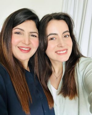Shagufta Ejaz Instagram - I am out of words to thank you @stopcopyingmyusername , you are a Gift from Allah s.w.t, i wish i can express my love for you in this life no matter how much i say its never enough.
Love you from the deepest depths of my heart. Khush raho hamesha , koy gham na aye tumhare wareeb kabhi. Your are a blessing🤗😘💕