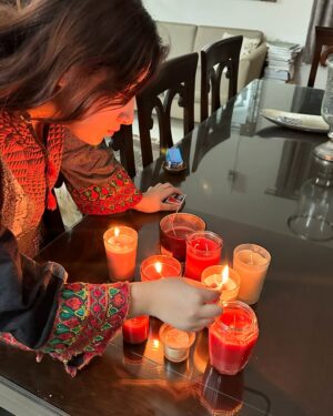 Shagufta Ejaz Instagram - I am humbled by the love and concern i receive from all of you 🙏.
You keep asking me how i feel, still trying to accept the fact i witnessed all along the journey, i thought i was prepared but it hit me hard and i believe “iddat” is the (me)time a woman gets to find her strength back and learn to move on.
These are the candles we blew together celebrating us for decades, tried to cherish those memories while putting them back together.
This song “AAJ JAANE KI ZIDD NA KARO” is from my husband’s movie ( BAADAL. AOR BIJLI).
While i struggle in my mind to come back to life, please remember us in your prayers, haven’t forgotten my responsibilities as a single parent now, and inshaAllah will fulfill them with more power and devotion my husband and my daughters instilled in me.
