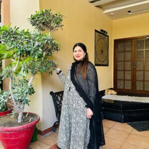 Shagufta Ejaz Instagram - Pre  Eid Vibe🖤💟