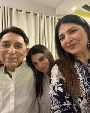 Shagufta Ejaz Instagram - Best wishes, to you from us.💕