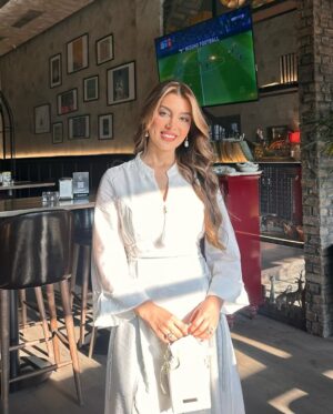 Shahad Salmman Instagram - Dressed in white, feeling the peace and blessings of Ramadan 🙏🤍🕊️

#RamadanBeauty with #Savana @savana_ar 🌙✨
#savanaramadan
