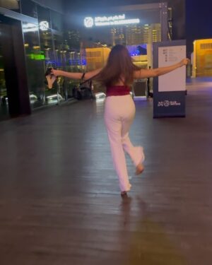 Shameen Khan Instagram - Swipe till the last post to see Louie,Louie,Louie dance 🕺 
.
.
.
.
#bluewater #bluewaters #bluewatersisland #dxb #dubai🇦🇪 #louie #dancer #loveisintheair #fyp #uae #dxblife🇦🇪 #dubainights #nightlife #shameenkhan #fun #funtimes #friendshipgoals #lovequotes #dancechallenge