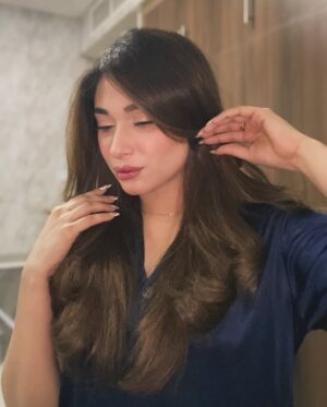 Shameen Khan Instagram - Can’t hear negativity over the volume of my hair 💁🏼‍♀️

#hair #gooddaylady #uae #lifequotes #fyp #hairstyles #girls #instagram #instamood
