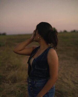 Shamni Mahe Instagram - Getting lost in the haze

Photographer: @francisxavier_official 🤎