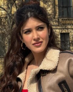 Actress Shanaya Kapoor HD Photos and Wallpapers March 2025