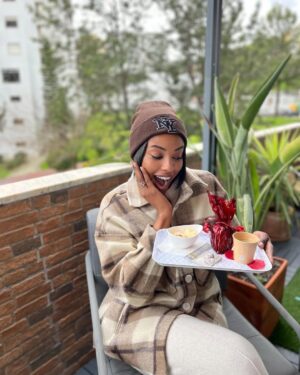 Sharam Diniz Instagram - God is always on time. 💐💝🥈
“You become what you give your 
Attention to ~ Epictetus.”