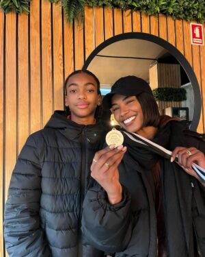 Sharam Diniz Instagram - God is always on time. 💐💝🥈
“You become what you give your 
Attention to ~ Epictetus.”