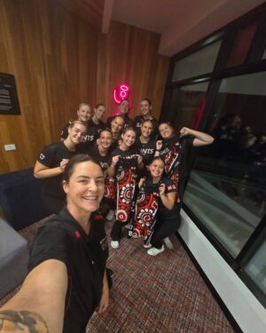 Sharni Layton Instagram - When the 23s need to show you how to take selfies. (Swipe to last pic) accompanied by a Louis Armstrong version of Saints to help show my old age 👵🤣 @southernsaintsvnl #dresspresentation #VNL2025