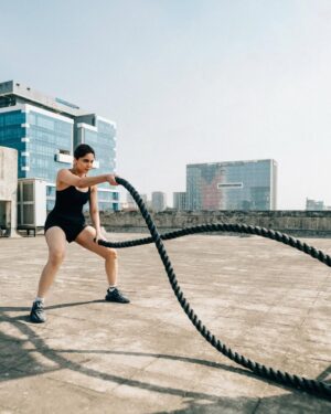 Sharvari Wagh Instagram - Battle ropes for today .. Battle ready for #Alpha soon! 💥💣 #MondayMotivation