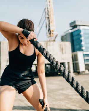 Sharvari Wagh Instagram - Battle ropes for today .. Battle ready for #Alpha soon! 💥💣 #MondayMotivation
