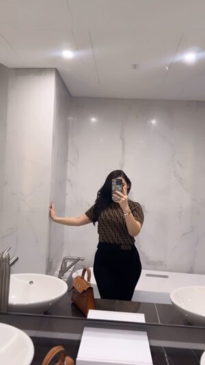 Shazeal Shoukat Instagram - Fit check ✨
#ootd #virtualstylist #style #fashion #trends #loveyourself #doyu #peaceout #shazealshoukat #behappy