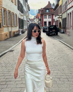 Shazia Naz Instagram - Strolling through enchanting cobblestone streets, It’s like every twist and turn has a story to tell ✨

.
.
.
.
.
#shazianazkhan #europetrip #placestovisit #chicstyle #outfitcheck #streetstyle
