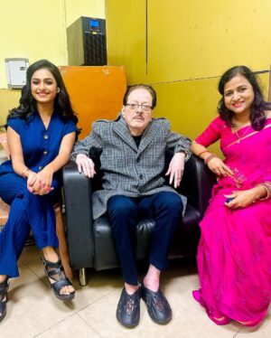 Sheetal Patra Instagram - କେବେ ଭାବିନଥିଲି ଏହା ଶେଷ ଦେଖା ହେବ ବୋଲି…💔

Met him just a few days ago, amazed by how he remembered every little detail about me & mom’s health & even invited me for his delicious ଚକୁଳି treat. Never thought it would be our last conversation. Heartbroken beyond words to lose Uttam Uncle today…
The biggest superstar of our industry, yet the most humble and kind soul. His warmth, his grace, and his unmatched charm made him not just a legend but a truly beautiful human. His presence lit up every room, and his kindness touched every heart. 
A gem like him can never be replaced. You will live on in our hearts forever!♥️ 
Peace to your soul! Omm Shanti 🌸🤍🙏