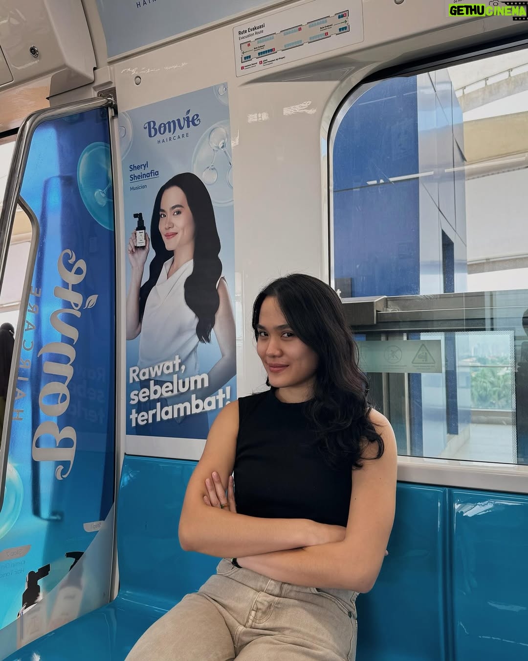 Sheryl Sheinafia - 25.9K Likes - (ㅅ´ ˘ `) @bonvie.id ( ˶ˆᗜˆ˵ ) ‼️💕
you're on your morning commute and I pop up 🚆👋
wild to see this in the MRT, but even prouder to stand behind a brand that’s been a real game-changer for me.
JKT, we out here!
This keeps it chill but adds a bit more depth—let me know if you want any tweaks!