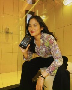 Actress Sheryl Sheinafia HD Photos and Wallpapers March 2025