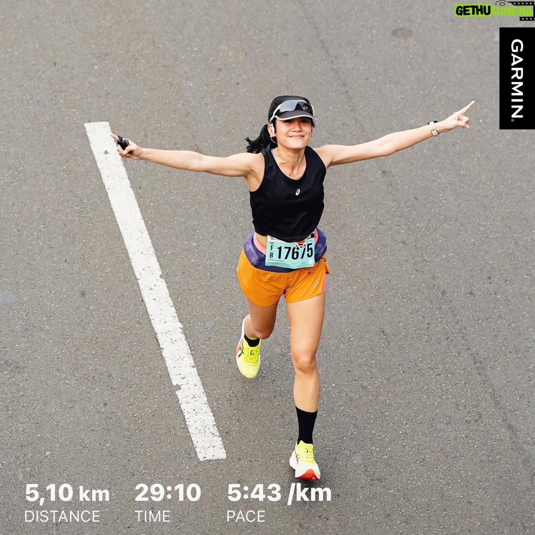 Sheryl Sheinafia - 13.8K Likes - 5K PB ✨🚀
terima kasih buat rute yang familiar @jakartarunningfestival 🫨 clean route, endless cheering, and so many embarrassing pictures 🙏🏻 (refer to slide 2... there are a lot more from where that came from) but overall, i loved it!
yang besok masih HM dan FM see you in the entertainment stage at 8.30-9.30 AM, let's dance. 💃🏻 🪩