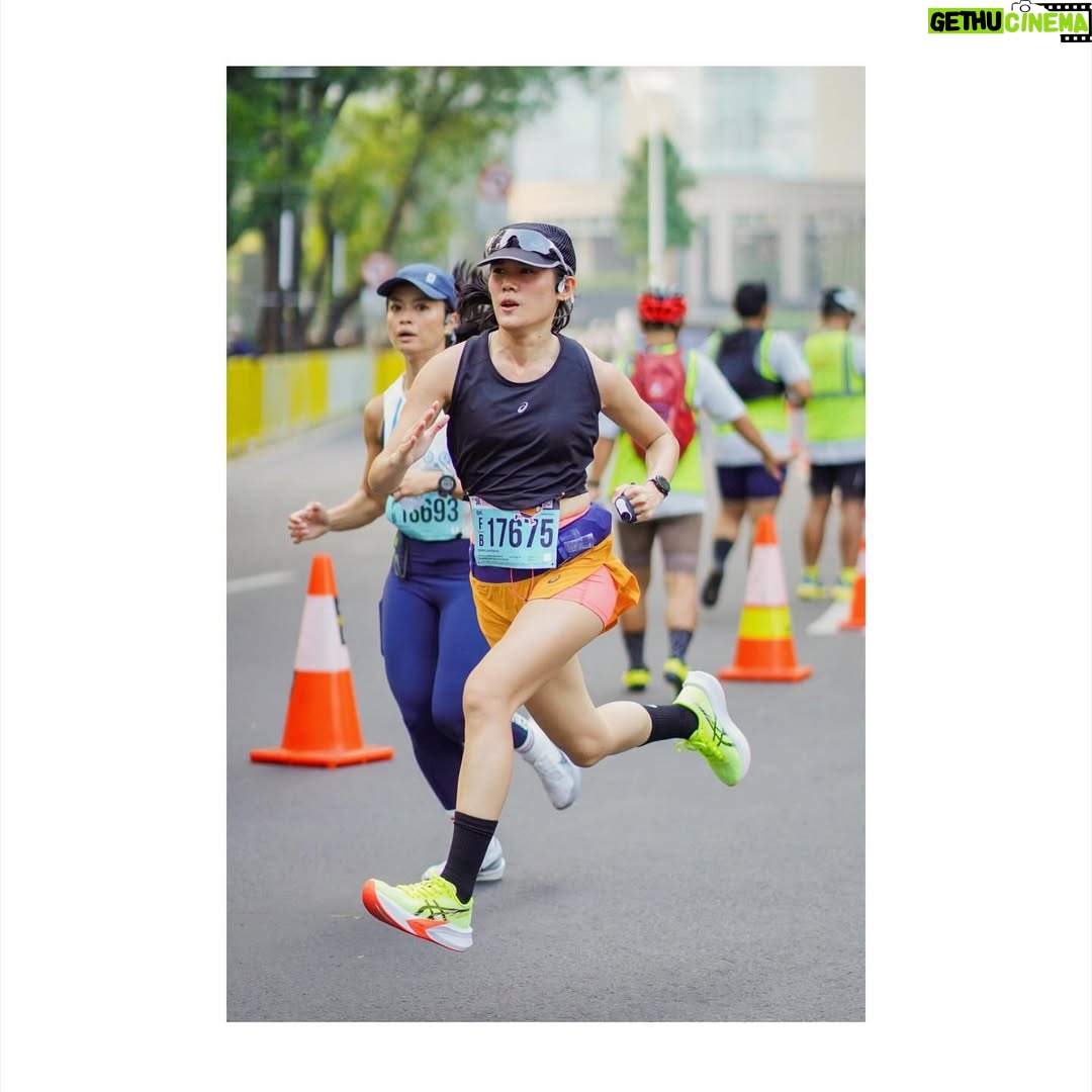 Sheryl Sheinafia - 13.8K Likes - 5K PB ✨🚀
terima kasih buat rute yang familiar @jakartarunningfestival 🫨 clean route, endless cheering, and so many embarrassing pictures 🙏🏻 (refer to slide 2... there are a lot more from where that came from) but overall, i loved it!
yang besok masih HM dan FM see you in the entertainment stage at 8.30-9.30 AM, let's dance. 💃🏻 🪩