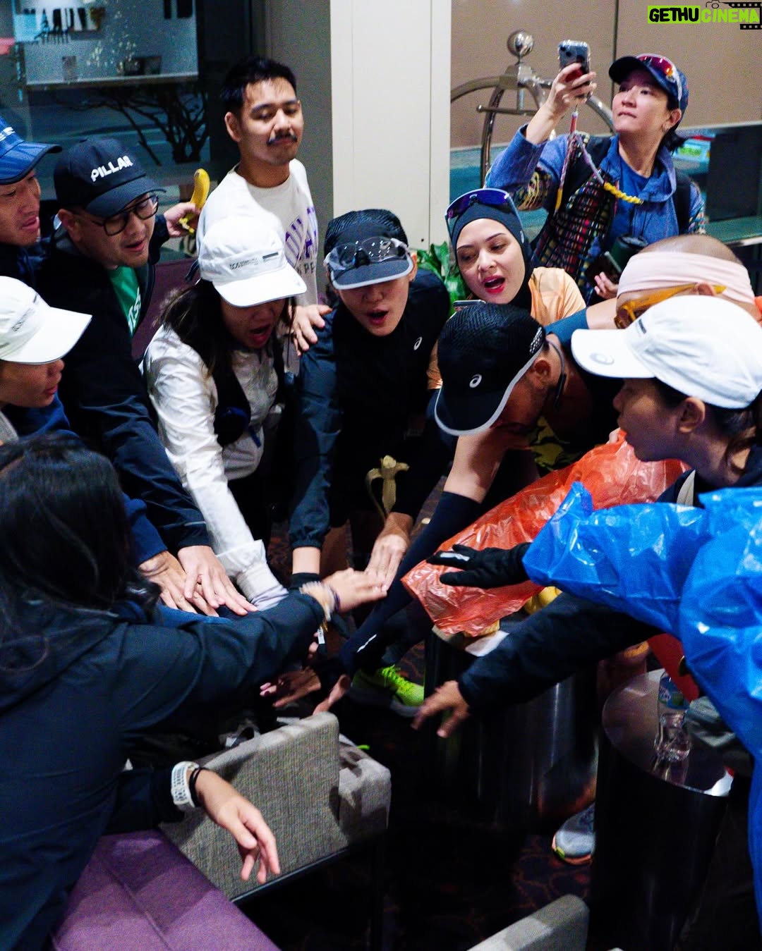 Sheryl Sheinafia - 15.9K Likes - i’m beyond happy to have finished the @sydney_marathon! this journey has been nothing short of challenging. balancing the responsibility of training for my first marathon while juggling my life as a musician and entrepreneur has often felt overwhelming. there were many times when i wondered if i could keep up, but meeting people along the way who showed me that it’s never too late to chase your dreams kept me going. their experiences and perseverance inspired me to push forward, no matter how tough things got.
the unwavering support from my community, sheinafiaz, and the new friends i made through 'she-runs' gave me even more motivation to keep moving. they believed in me, and i didn’t want to let them down. through them, i realized that even when life hands you lemons, it’s never too late to bounce back. this marathon was a way of proving to myself that despite all the obstacles, i can achieve things i never thought possible.
i owe so much of this success to the people who stood by me. thank you to @asicsid @andriyanto.run @fauzannhzm @motiva.performance @doc.veratanu for the support and always believing in me and introducing me to the sisterhood of the traveling marathons with @meiskesandraa @maitriw @mrsnazer @monfeliciaa
and also to @sheinafiaz for your non stop love, @safe.space.studios for being my creative home, and ofcourse, my family and friends who have cheered me on every step of the way. i couldn’t have done this without you.
📸 by @we.inframe
#MoveHerMind