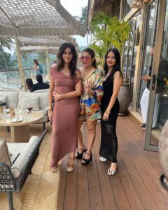 Actress Shibani Dandekar HD Photos and Wallpapers March 2025