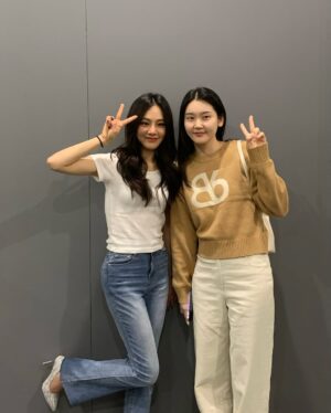 Shim So-young Instagram - 서울 구석구석🏙️ (오! 나 이제 20장 된다!)