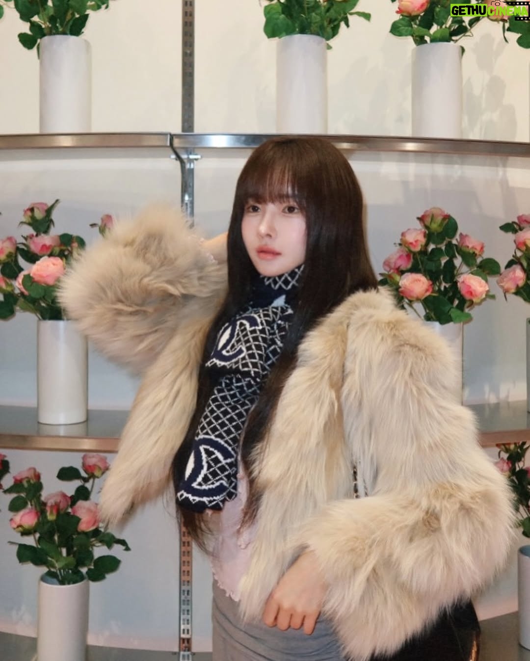 Shin Sae-rom - 2.9K Likes - 🌷🌹🌷