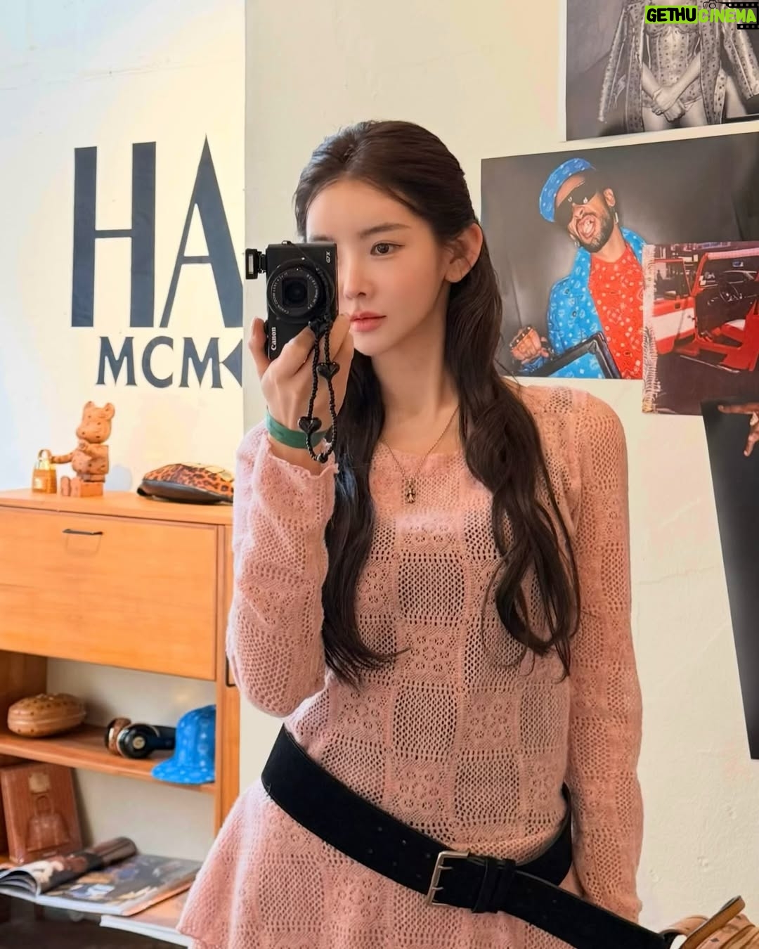 Shin Sae-rom - 15.4K Likes - HA:US by MCM x KASINA
하이엔드 스트릿 감성의 한정판 콜라보 제품들을
압구정 로데오에서 만나보세요 🤎
2025.03.09(일) ~ 15(토)
11:00 - 20:00
서울시 강남구 언주로 168길 29
#mcm #엠씨엠 #mcmworldwide #카시나 #kasina #팝업